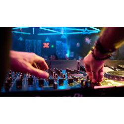 SanDisk® 1TB high speed dual DJ flash drive
