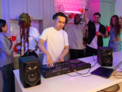 Quel contrôleur DJ choisir : Guide complet