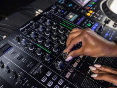 Comment choisir sa table de mixage DJ
